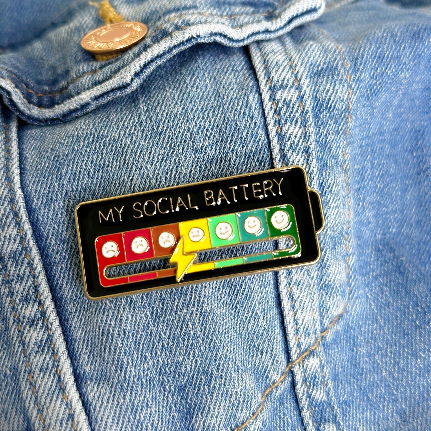 Broche Pila Batería Social