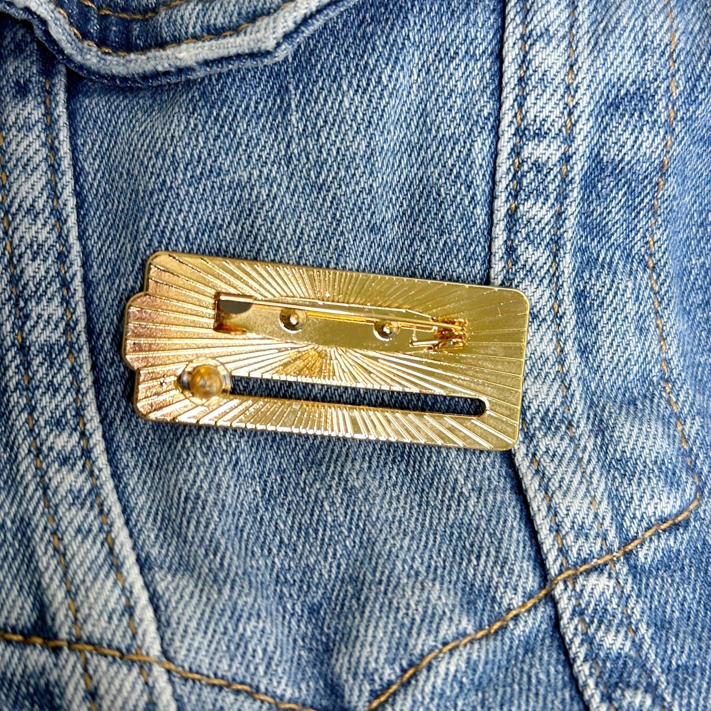 Broche Pila Batería Social
